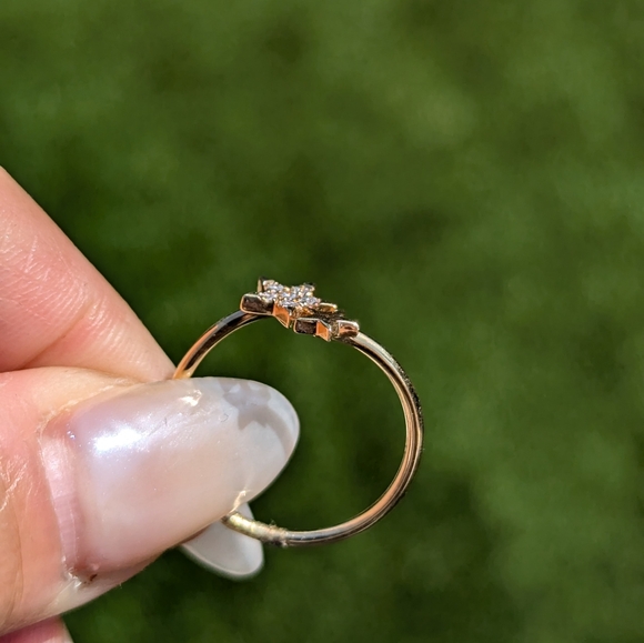 14K Yellow Gold Double Star Diamond Ring Band - Picture 4 of 10